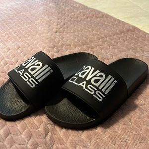 Black Cavalli Class slides